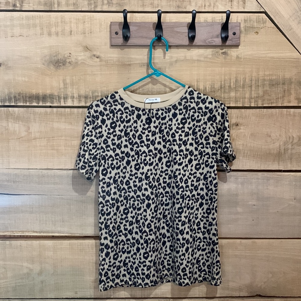 Leopard print t shirt size small